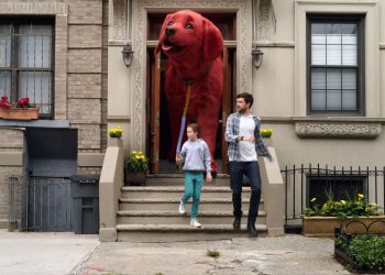 Darby Camp and Jack Whitehall star in CLIFFORD THE BIG RED DOG from Paramount Pictures. Photo Credit: Courtesy Paramount Pictures.